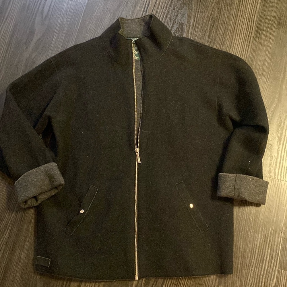 🍍LAUREN RALPH LAUREN WOOL COAT🍍SIZE MEDIUM 🍍PIT TO PIT 23”🍍27” length 🍍